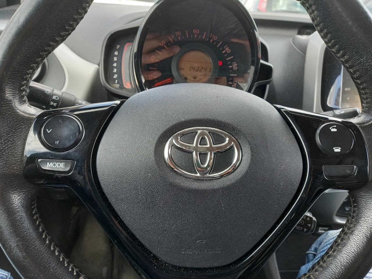 Toyota Aygo 1.0 x-cool 69cv 5 porte Full 2016