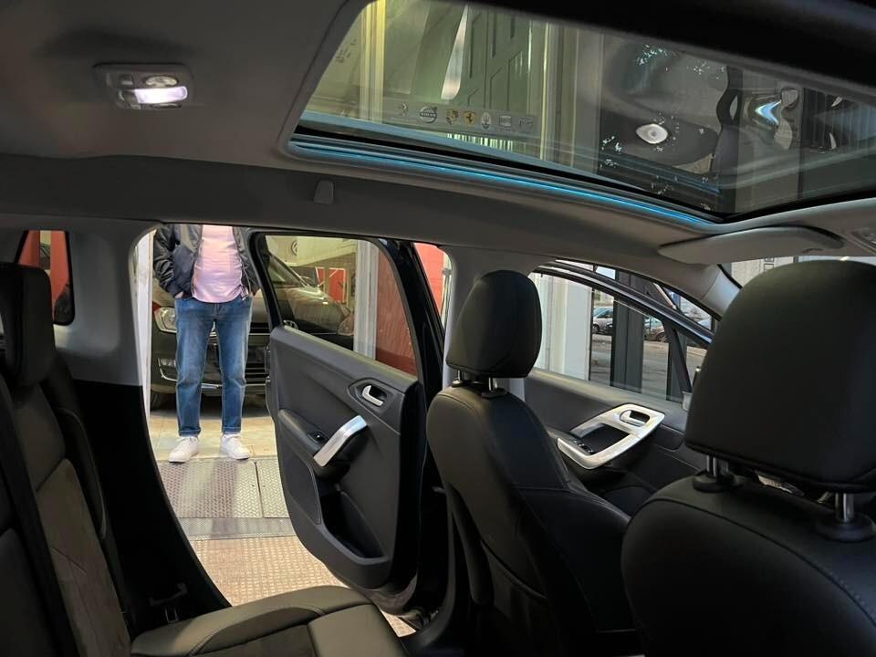 Peugeot 2008 BlueHDi 120 S&S Crossway
