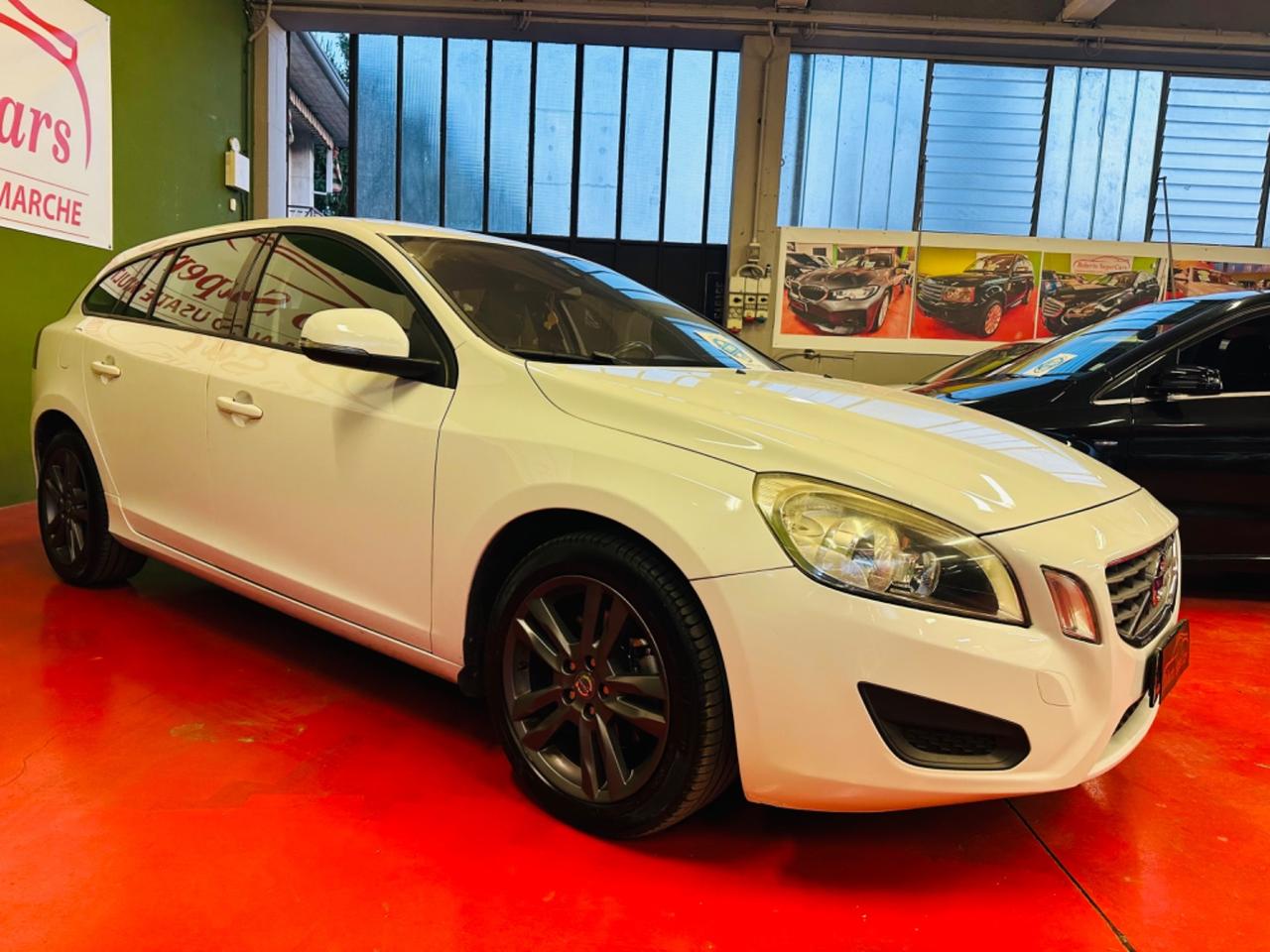 Volvo V60 D2 1.6 Powershift Momentum