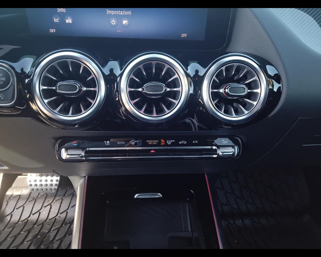 Mercedes-Benz GLA-H247 2023 - GLA 180 d AMG Line Advanced Plus auto