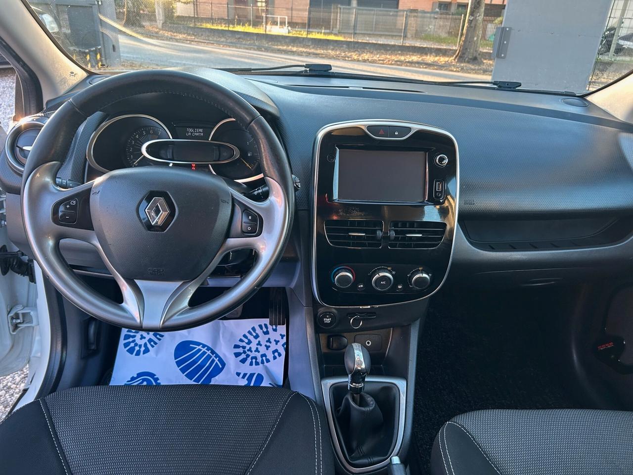 Renault Clio 1.2 5 porte UNIPROPRIETARIO - NEOPATENTATI