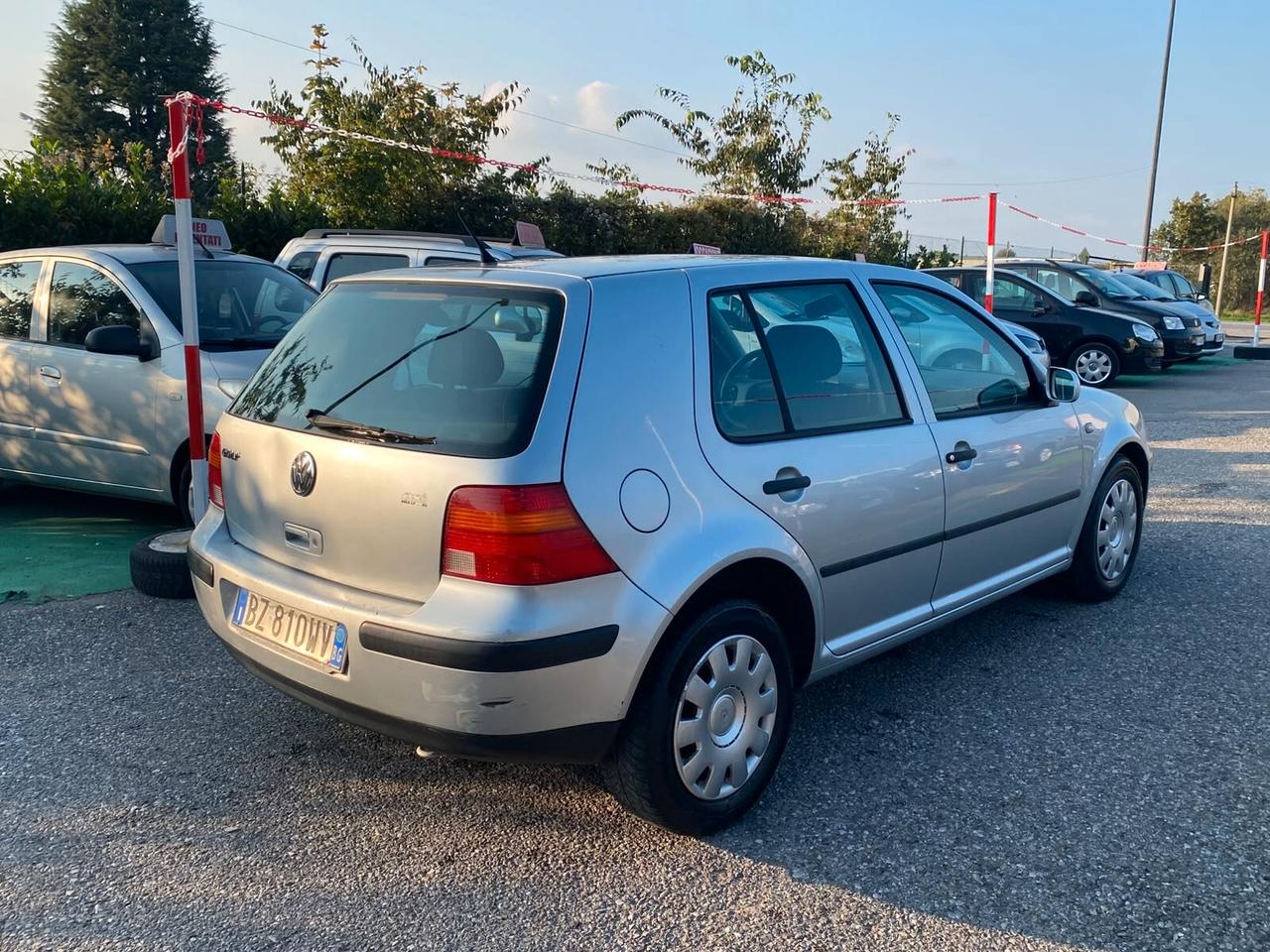 Volkswagen Golf 1.4 I6V CAT 5P