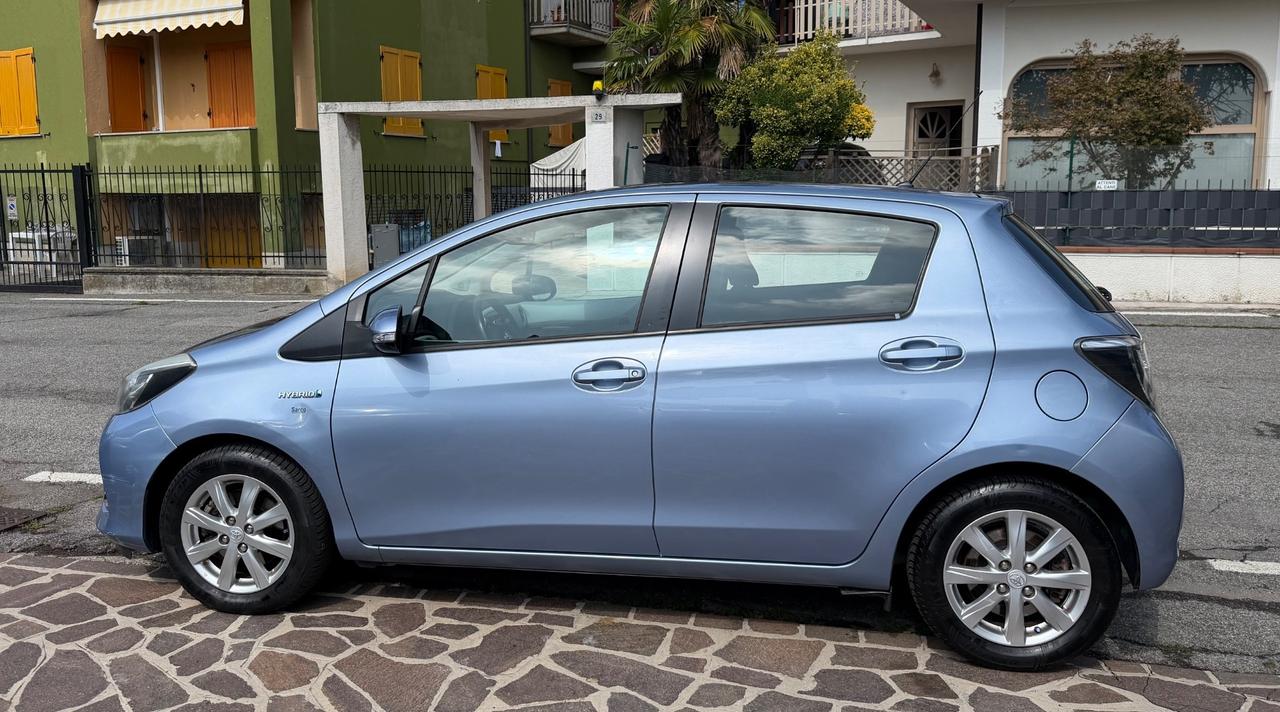 Toyota Yaris 1.5 Hybrid 5 porte Lounge