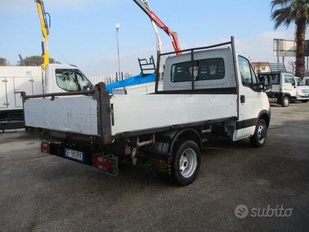 Iveco Daily 35C11 2.3 110 E4 RIBALTABILE TRILATERA