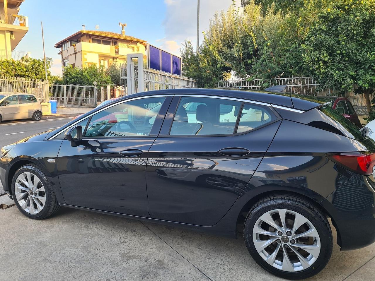 OPEL ASTRA 1.6 110CV START&STOP INNOVATION 2017
