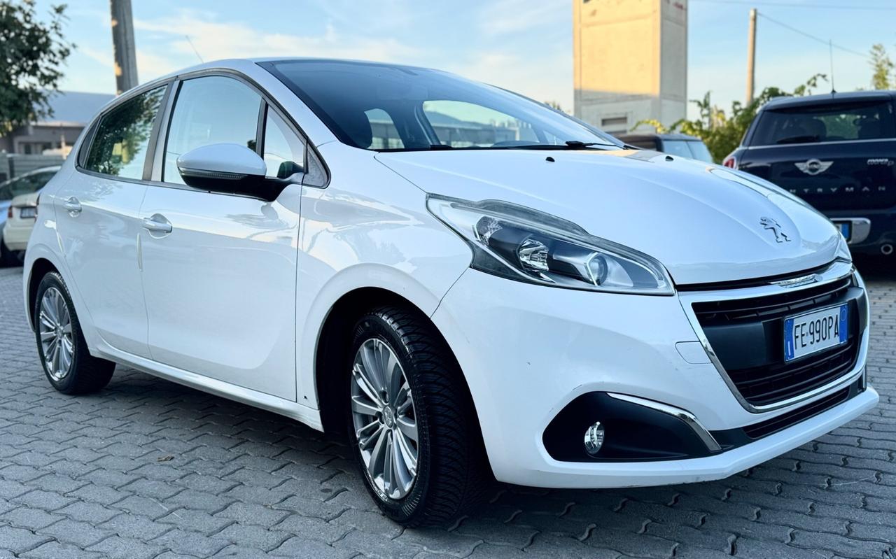 Peugeot 208 PureTech 82 5 porte Allure