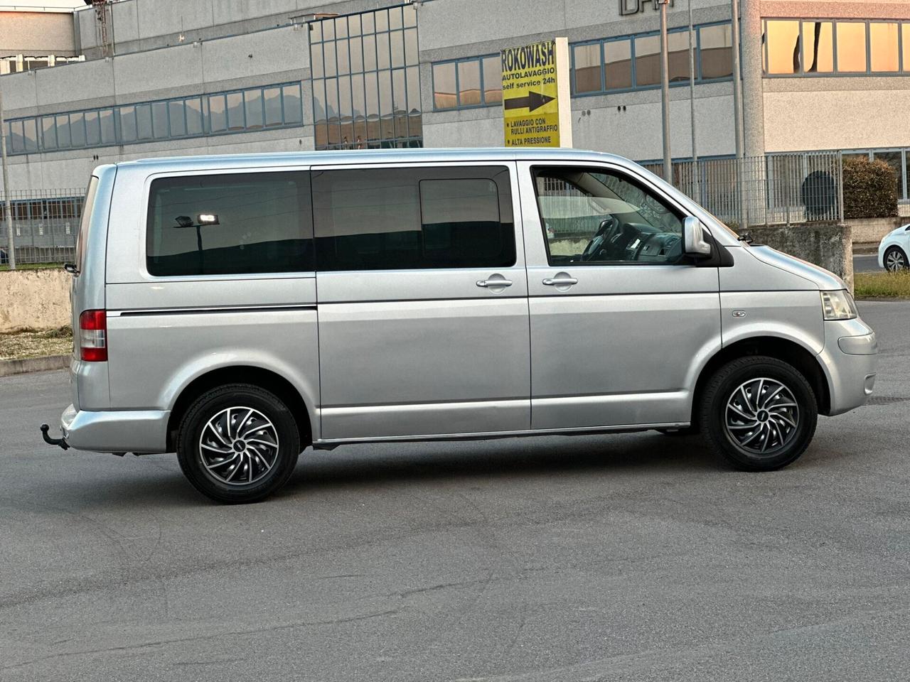 Volkswagen Transporter 2.5 TDI 131CV PC Kombi 9 posti