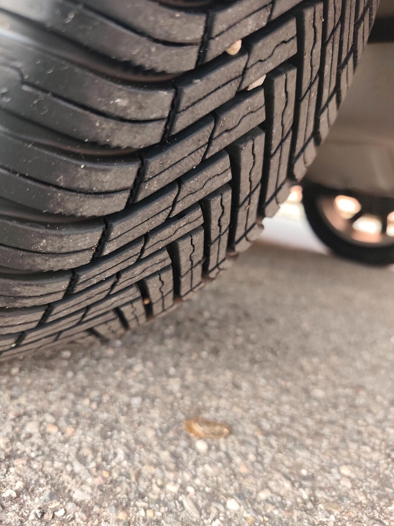 Volkswagen Polo 1.4 Benz 5 porte neopatentati