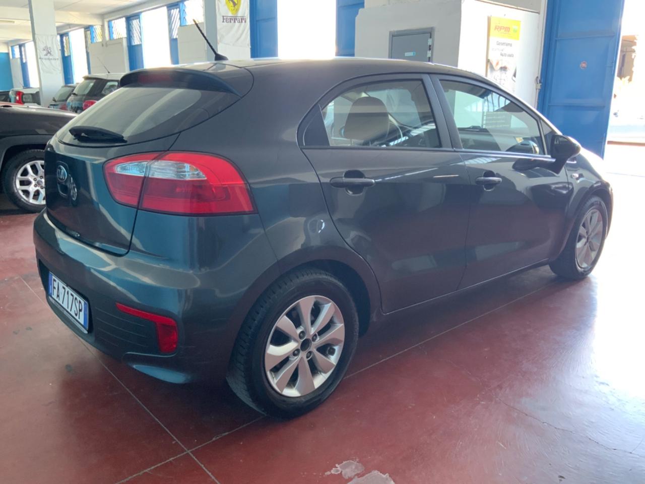 Kia Rio 1.2 CVVT 5p. Cool