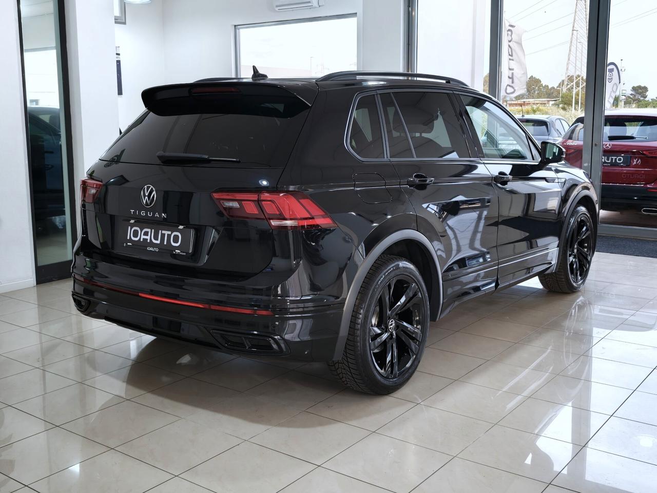 VW Tiguan 2.0 TDI 150cv DSG R-Line Black Pack 2024