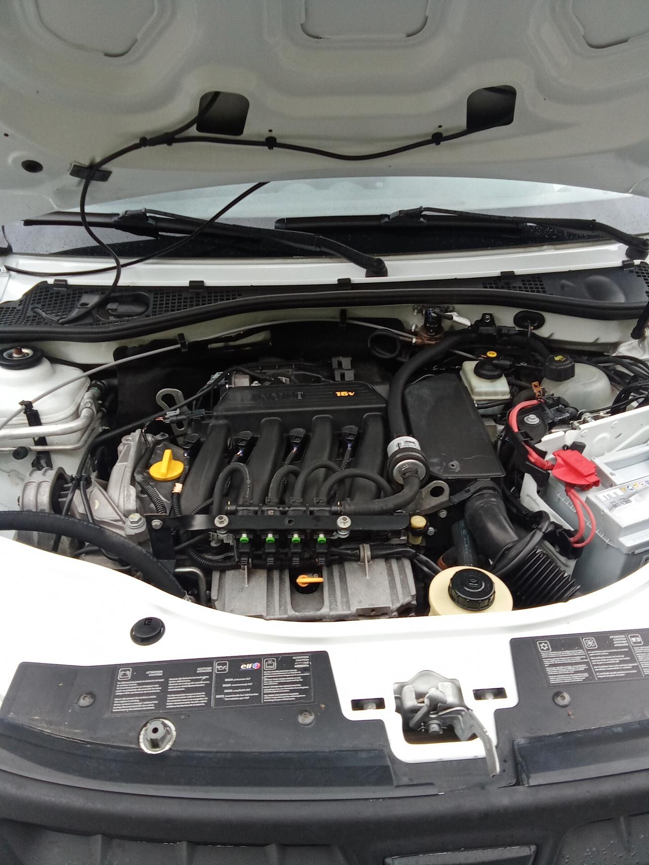 Dacia Duster 1.6 110CV 4x4 GPL 011