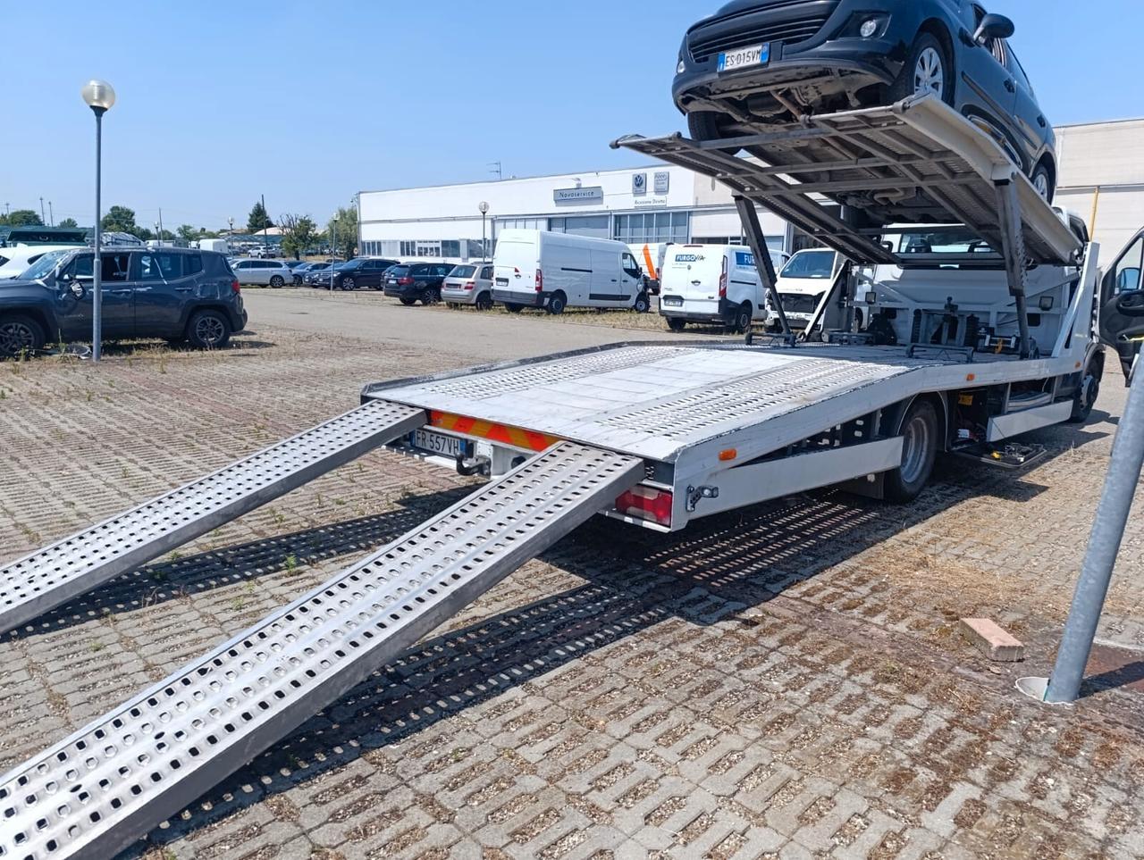 Carroattrezzi IVECO DAILY 2 AUTO EURO 6