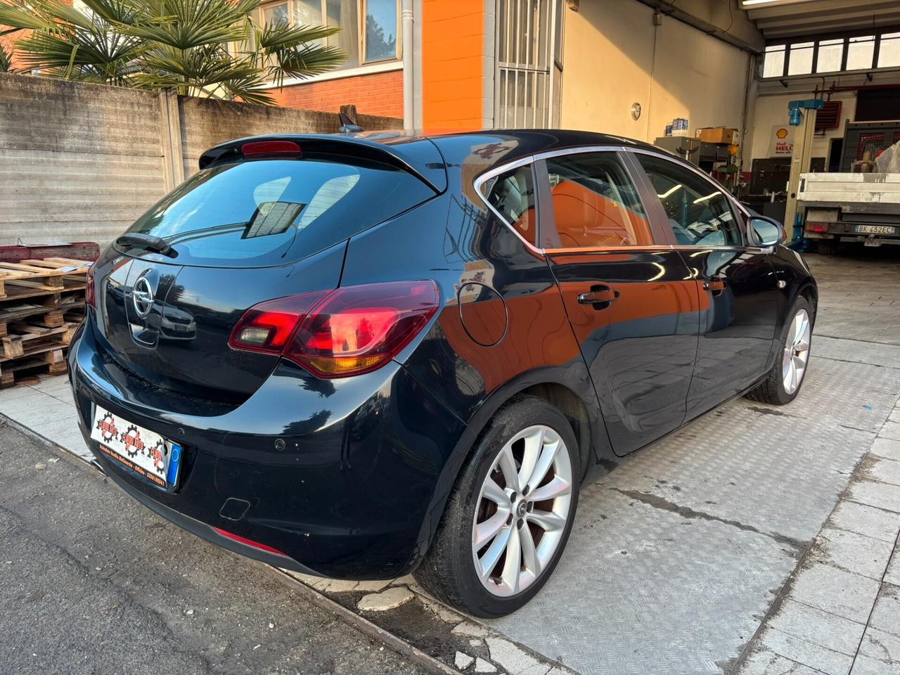 Opel Astra 1.4 Turbo 140CV 5 porte Cosmo GPL