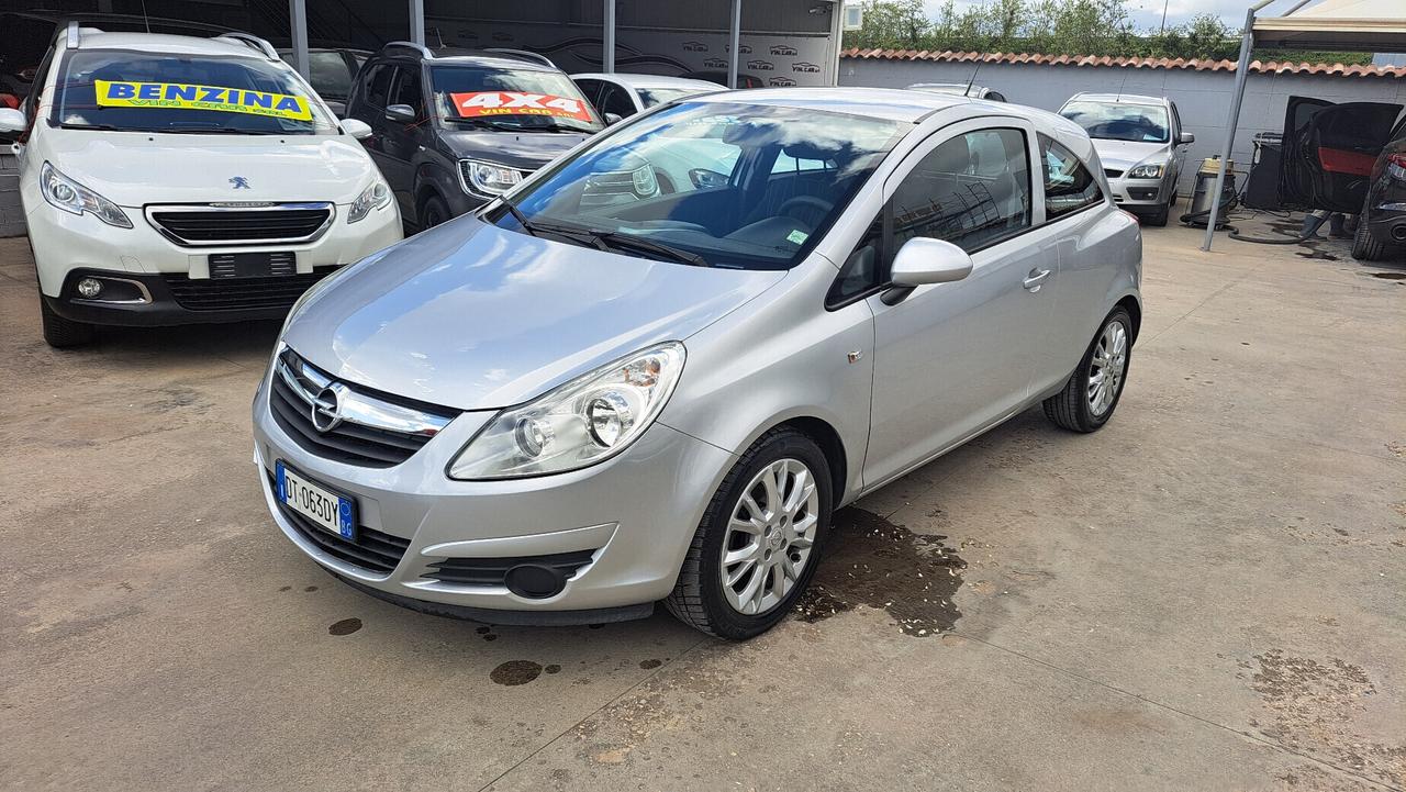 Opel Corsa 1.2 3 porte Sport Gpl