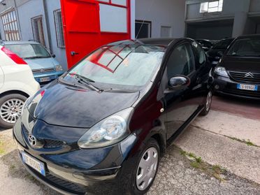 Toyota Aygo 1.0 12V VVT-i 3 porte Sol X Neopatentati