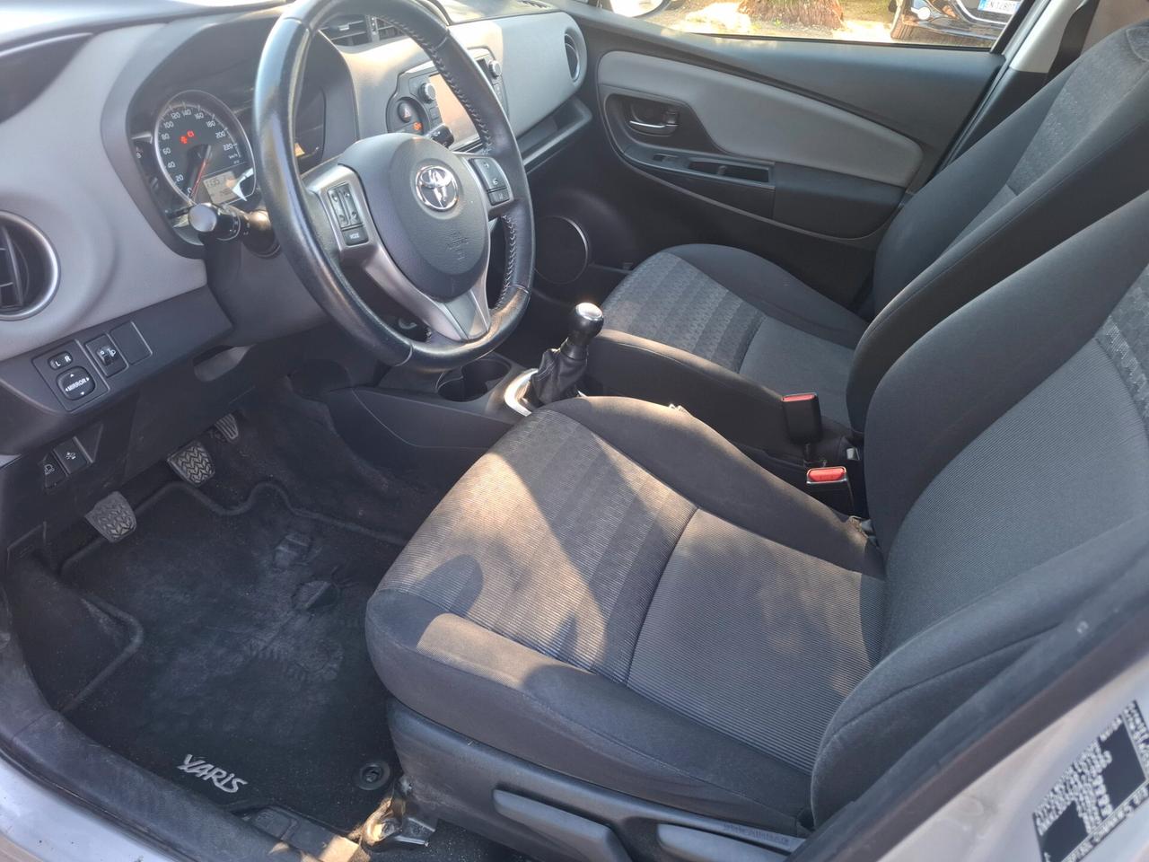 Toyota Yaris 1.0 5 porte Lounge