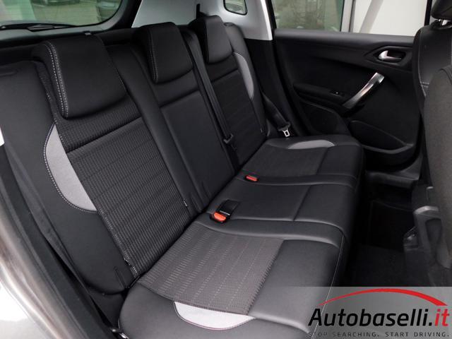 PEUGEOT 2008 1.2 TURBO 110CV S&S ALLURE, NAVIGATORE, CARPLAY