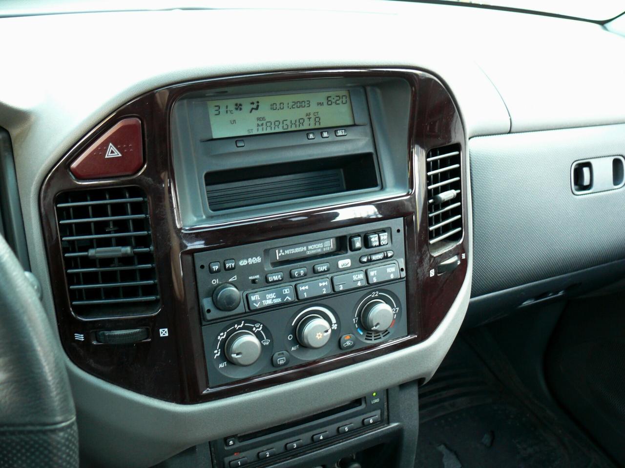 Mitsubishi Pajero 3.2 16V DI-D 5p. GLS2 Autocarro