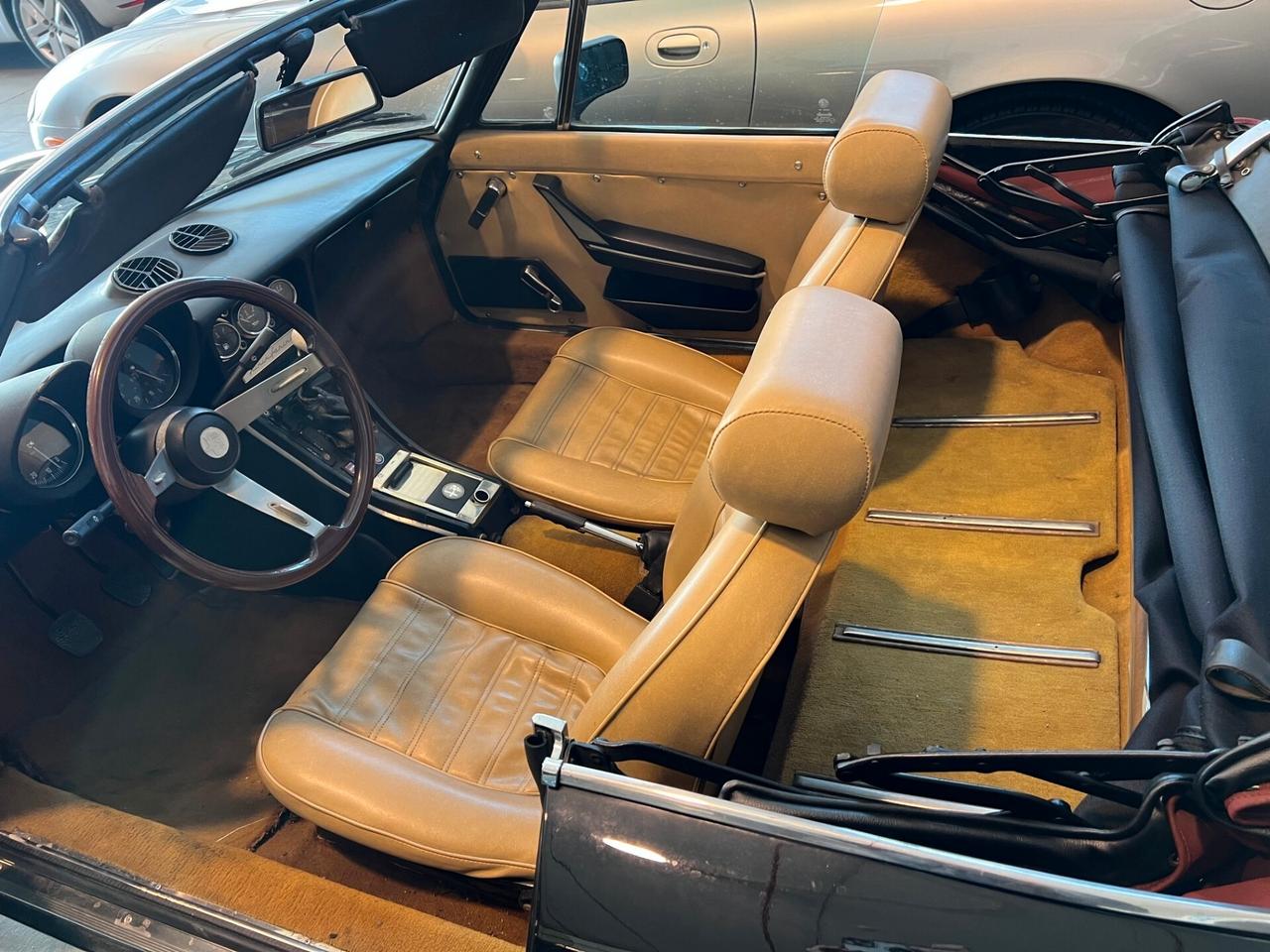 Alfa Romeo Spider 2.0 Veloce