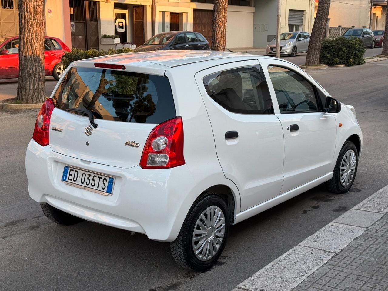 Suzuki Alto 1.0 68CV 5P NEOPATENTATI - 2010