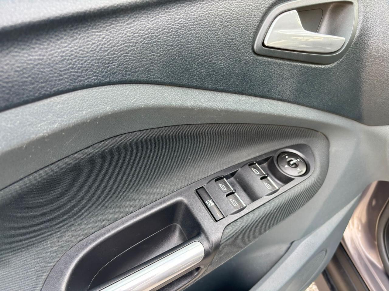 Ford C-Max 1.6 120CV GPL Plus