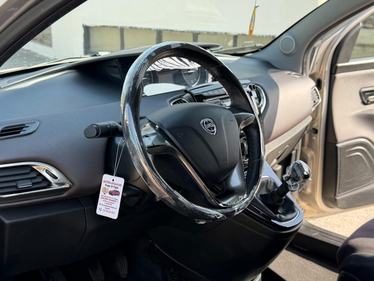 Lancia Ypsilon ecochic GPL