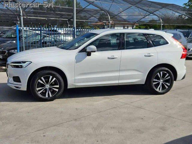 VOLVO XC60 XC60 II 2018 2.0 b4 Momentum Pro awd auto -GE944CR
