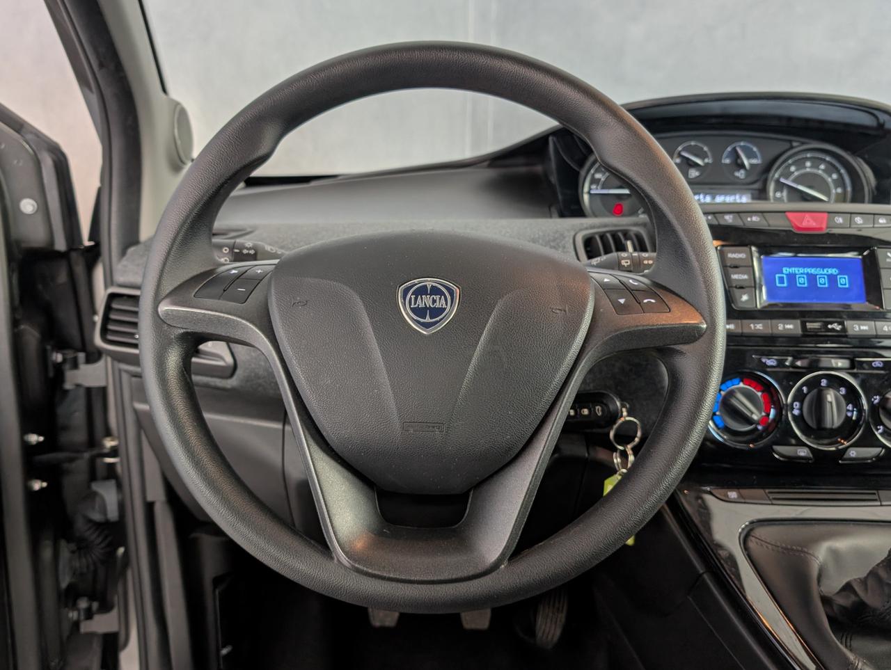 Lancia Ypsilon 1.0 Hybrid 70cv Silver Plus