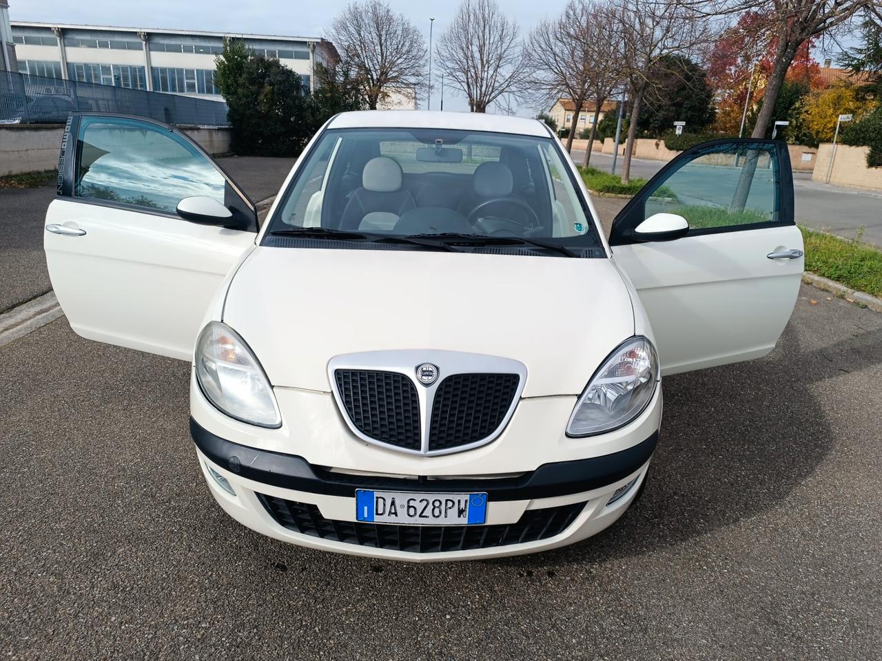 Lancia Ypsilon 1.2 SOLO 108.000 KM NEOPATENTATI