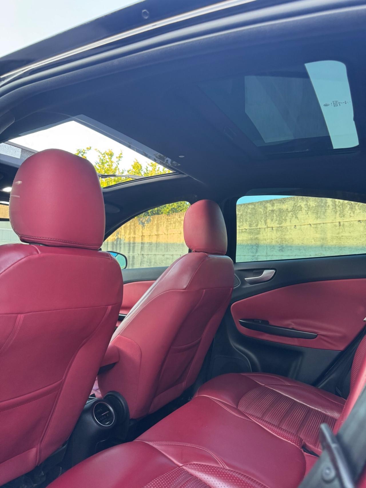 Alfa Romeo Giulietta 1.6 JTDm-2 CV Exclusive Full Optional