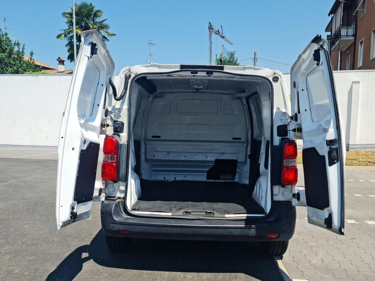 Peugeot Expert 75 KWH PRO #6077