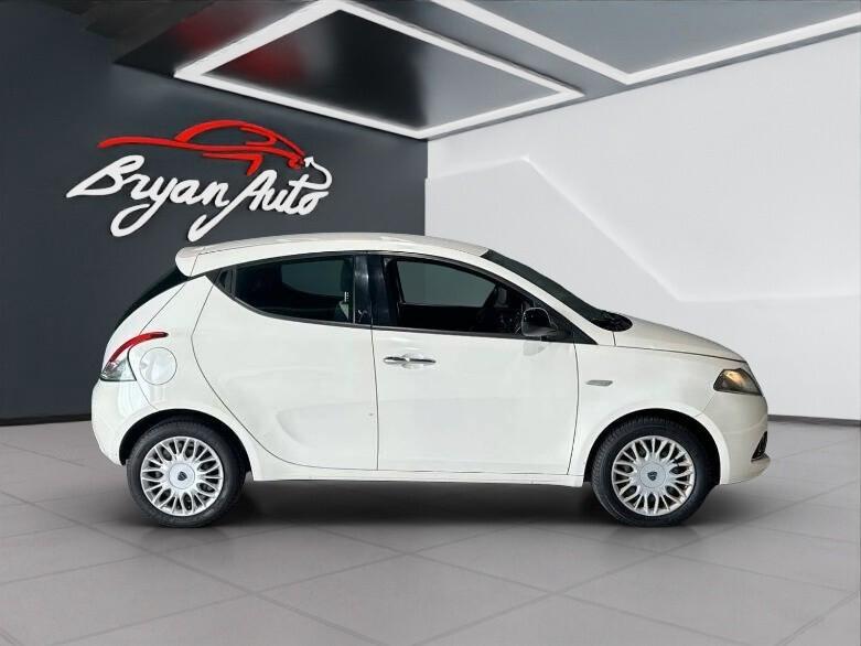 Lancia Ypsilon 1.2 69 CV 5 porte Gold(NEOPATENTATI)
