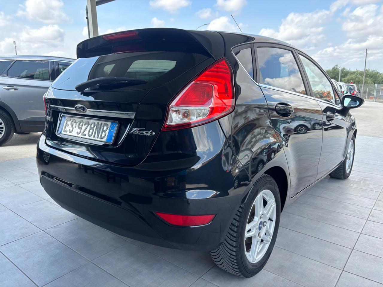 Ford Fiesta 1.5 TDCi 75CV 5 porte Titanium