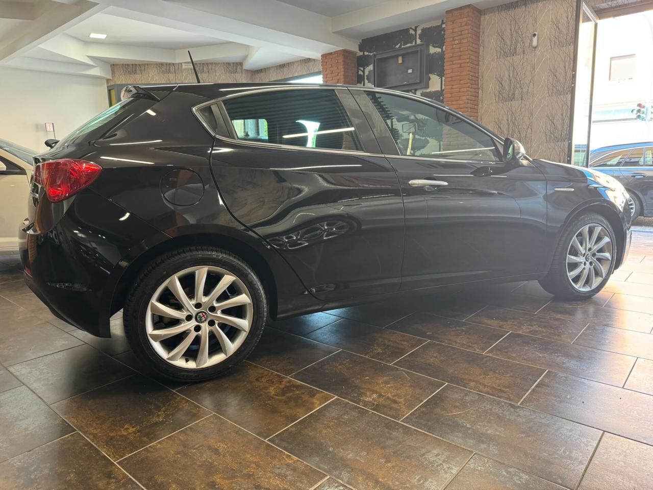 Alfa Romeo Giulietta 1.6 JTDm TCT 120 CV Business
