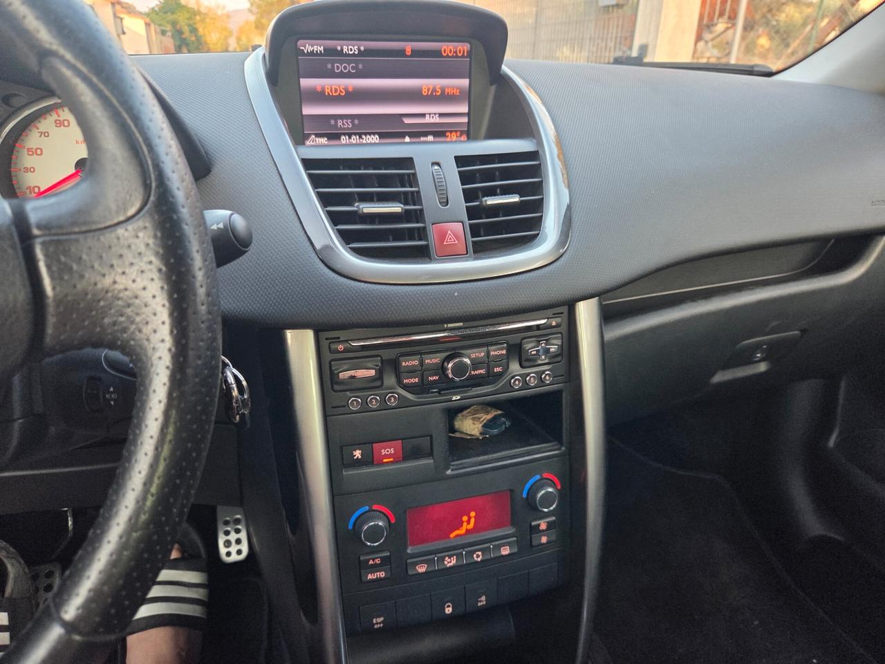 Peugeot 207 1.6 8V HDi 112CV CC Tecno