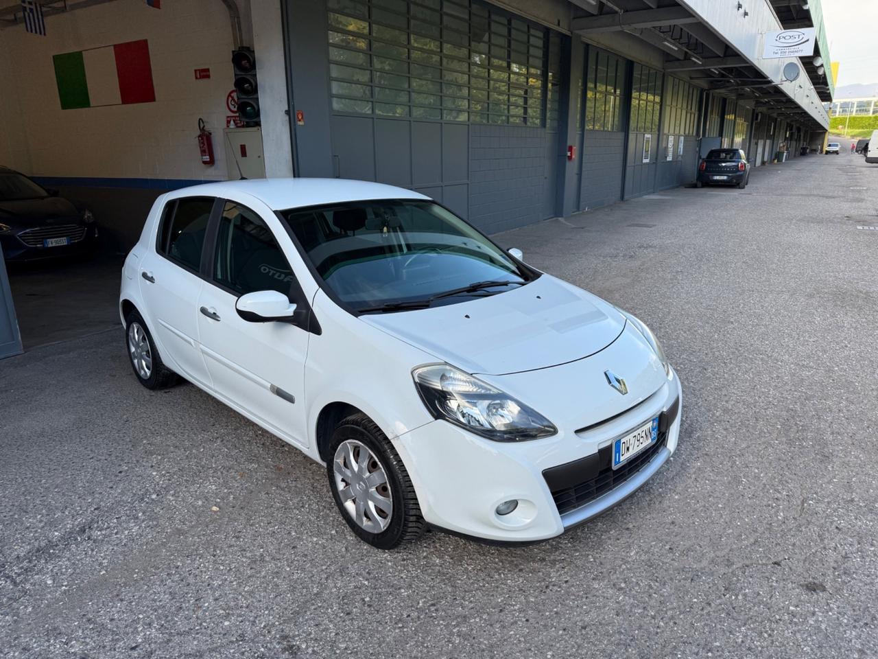Renault Clio 1.2 16V 5 porte Luxe