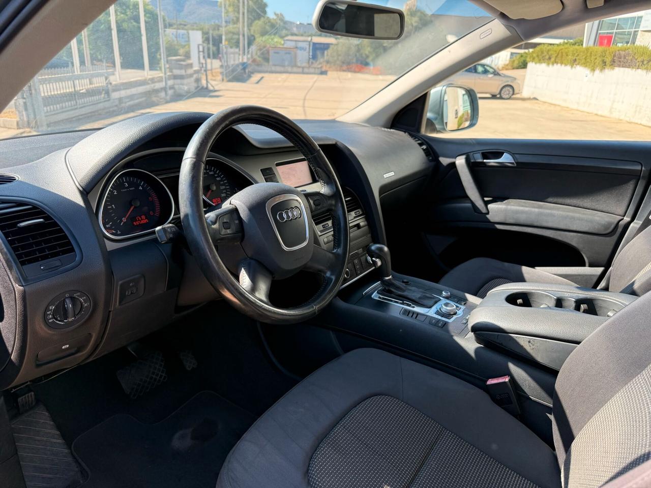 Audi Q7 3.0 V6 TDI 233CV quattro tiptronic