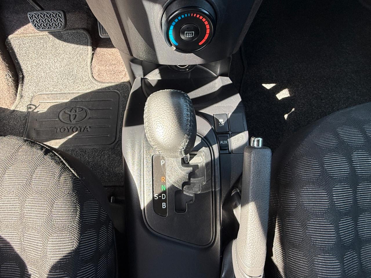Toyota iQ 1.0 Multidrive