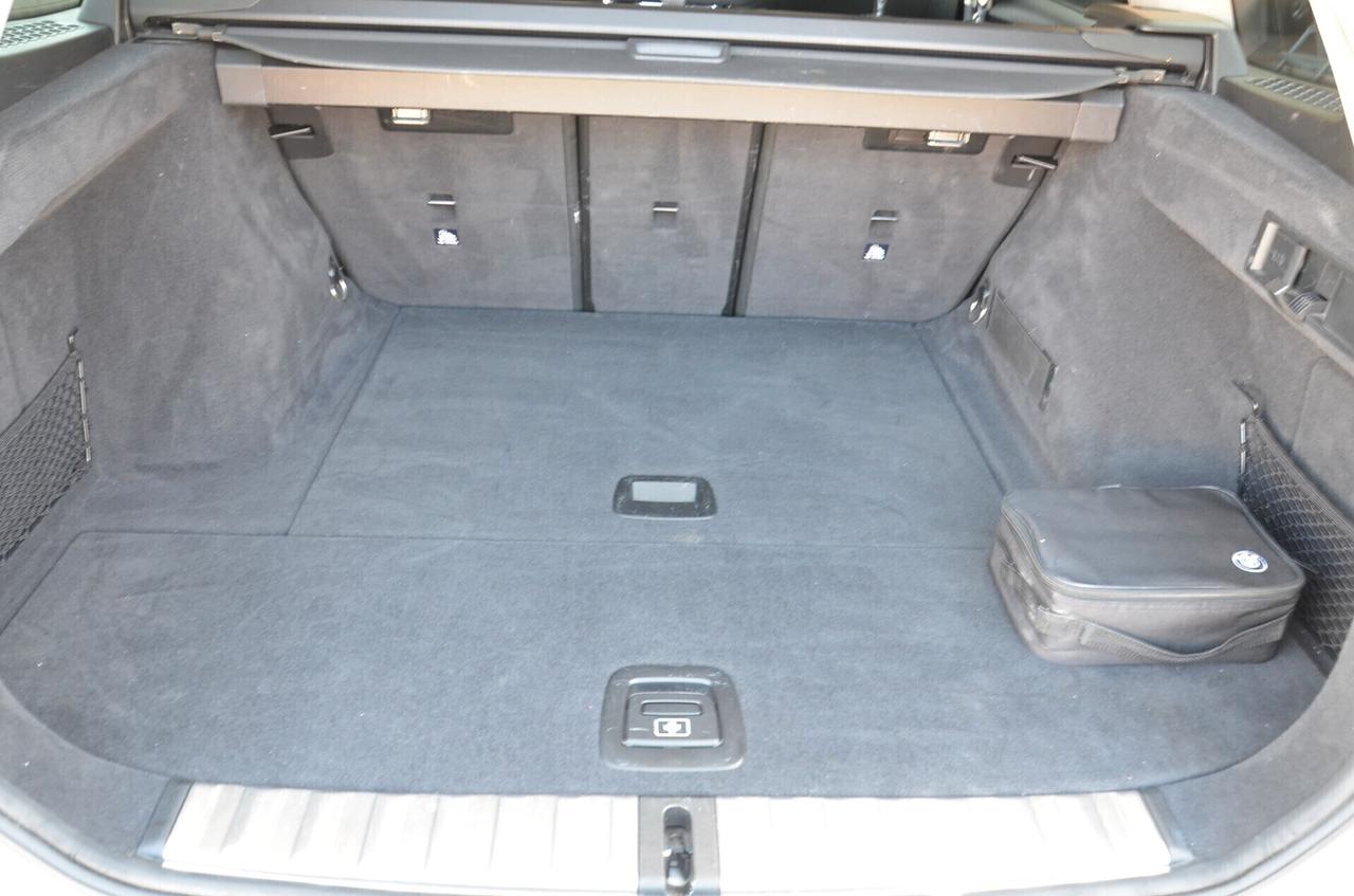 Bmw 318d 48V Touring Business Advantage
