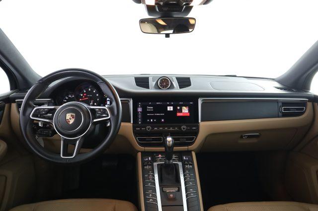 PORSCHE Macan Macan
