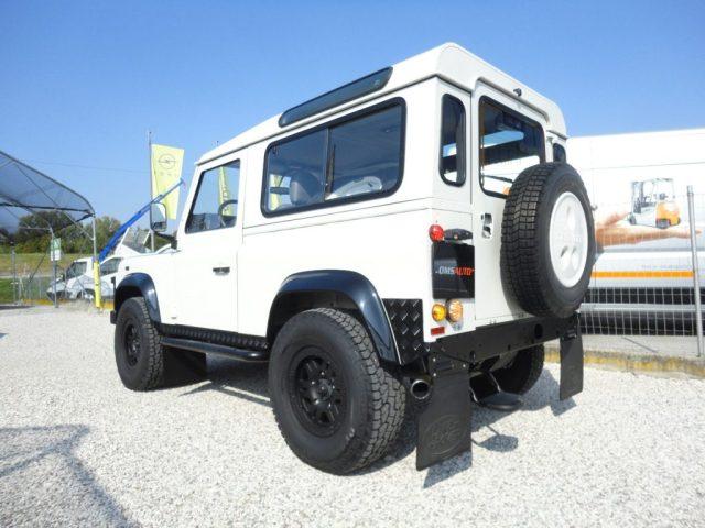LAND ROVER Defender 90 2.5 Td5 Station Wagon S - N1 Neopatentati
