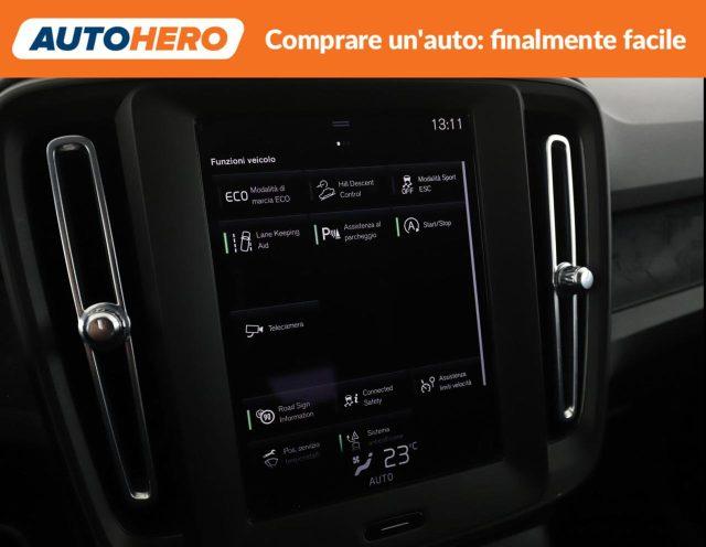 VOLVO XC40 T2 Momentum Core