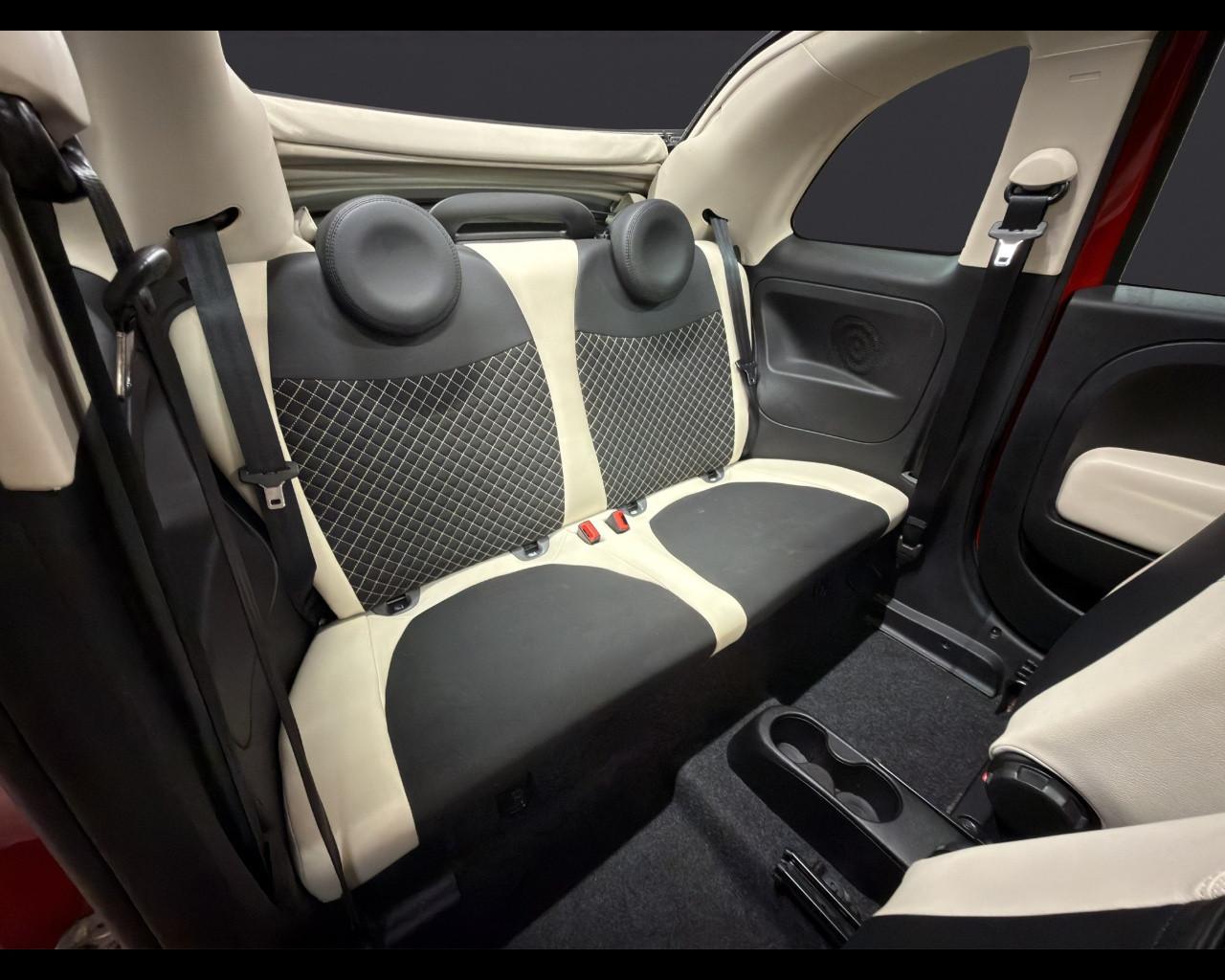 FIAT 500 (2015-2024) - 500 C 1.0 Hybrid Dolcevita