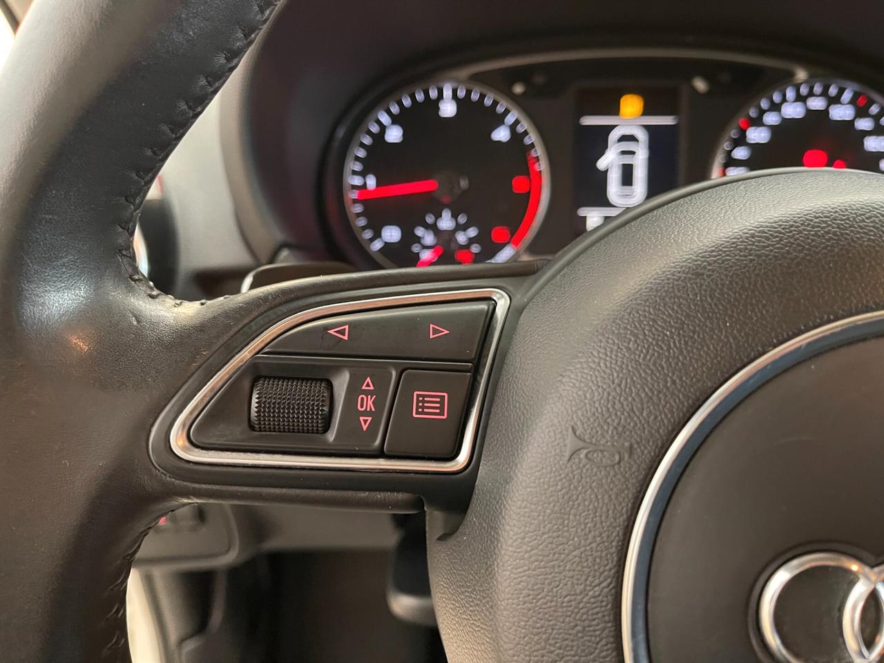 Audi A1 Sportback spb Ambition 1.6TDI s-tronic-LEGGI SOTTO