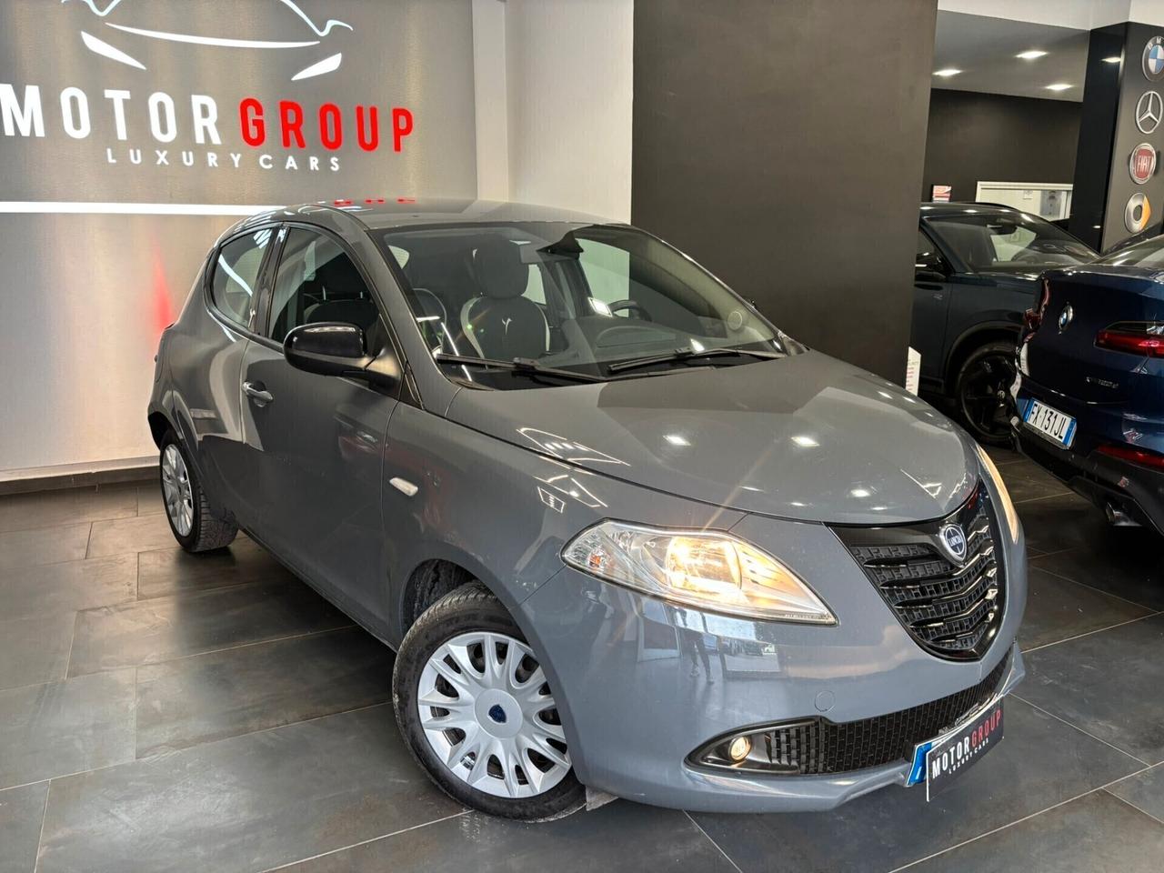 Lancia Ypsilon 1.3 MJT 16V 95 CV 5 porte S&S Silver