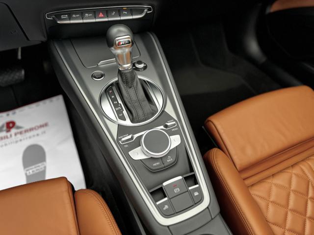 AUDI TT Roadster 2.0 TFSI 230cv Quattro S-Tronic Design
