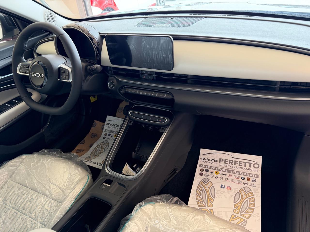 Fiat 600 Hybrid 110 CV DCT MHEV La Prima