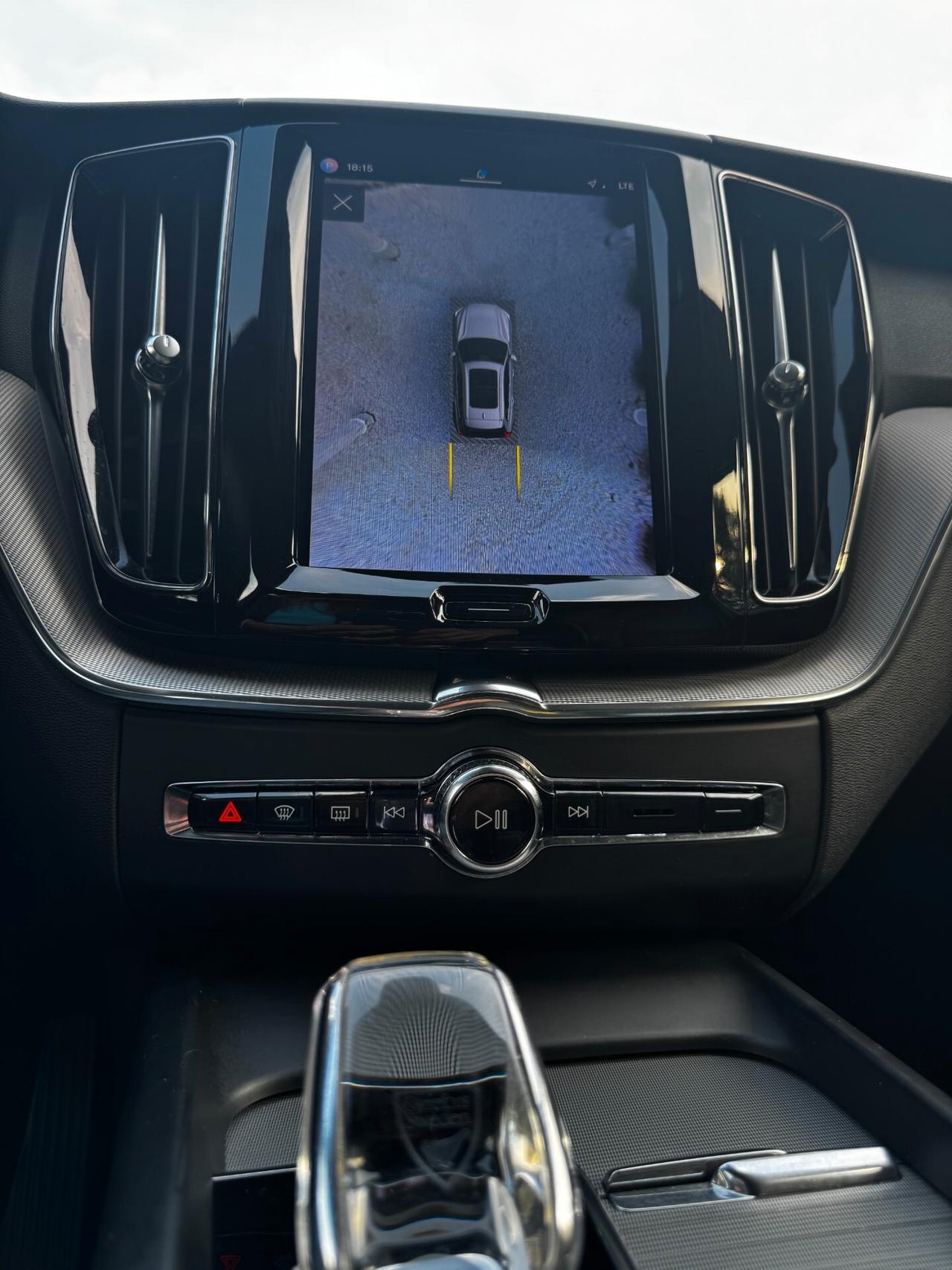 Volvo XC 60 XC60 B4 R DESIGN
