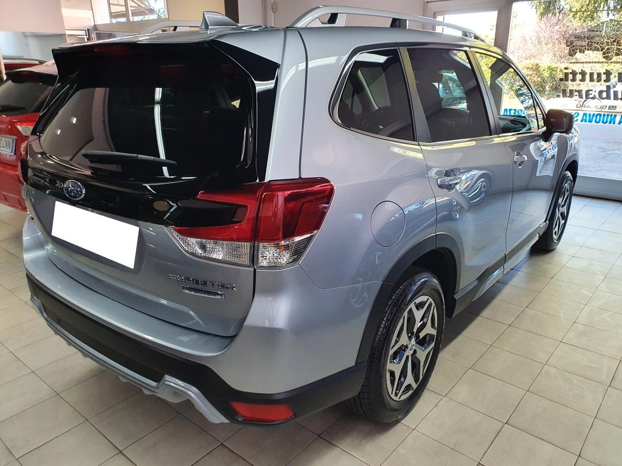Subaru Forester 2.0 e-Boxer MHEV CVT Lineartronic Style - IBRIDA