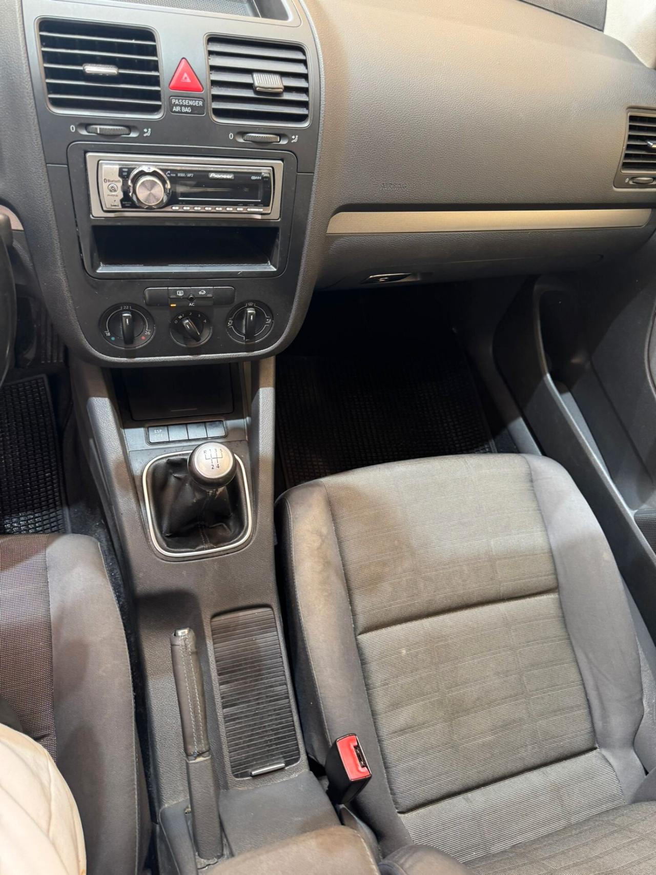 Volkswagen Golf 1.6 16V FSI 5p. Comfortline